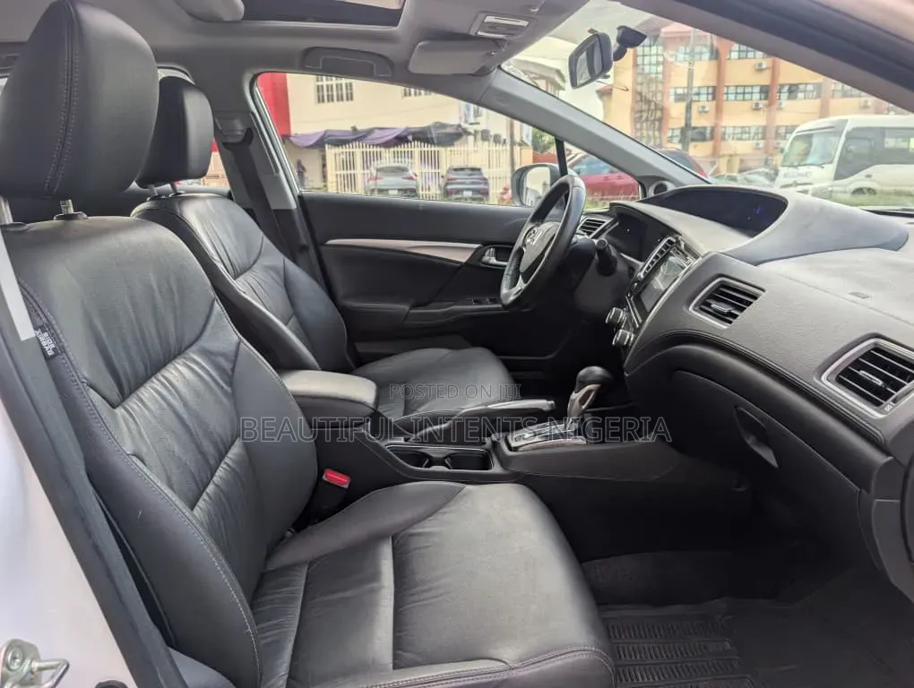 Honda Civic 2013 White