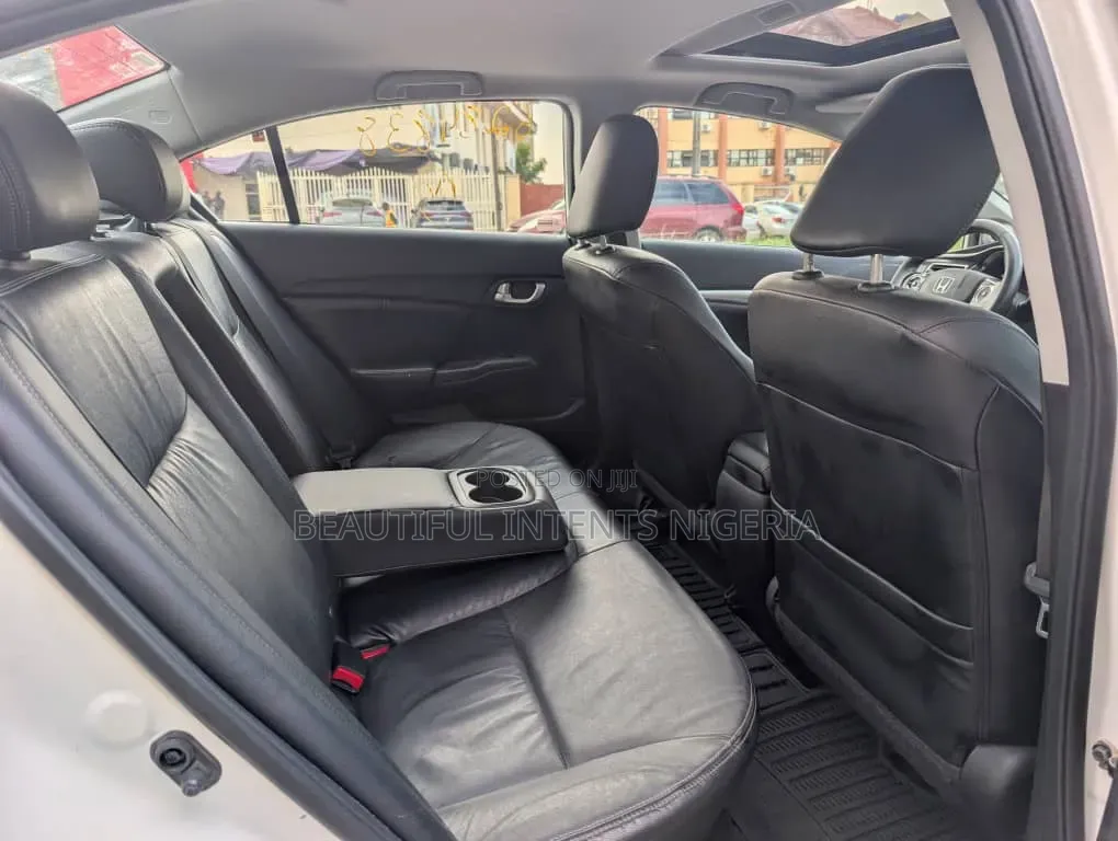 Honda Civic 2013 White