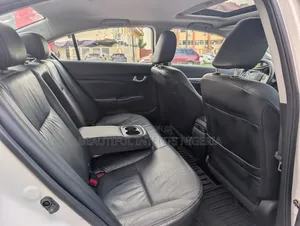 Honda Civic 2013 White