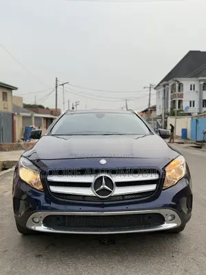 Mercedes-Benz GLA 250 2017 Blue