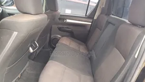 Toyota Hilux 2018 Black