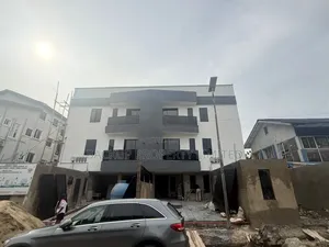 4bdrm Duplex in Onike for sale