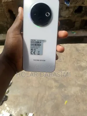 Tecno Spark 30C 128 GB White