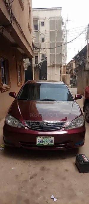 Toyota Camry 2004 Red