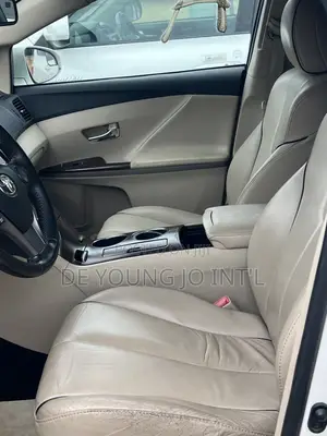 Toyota Venza XLE 2013 White