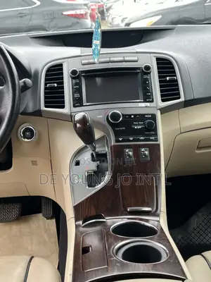 Toyota Venza XLE 2013 White
