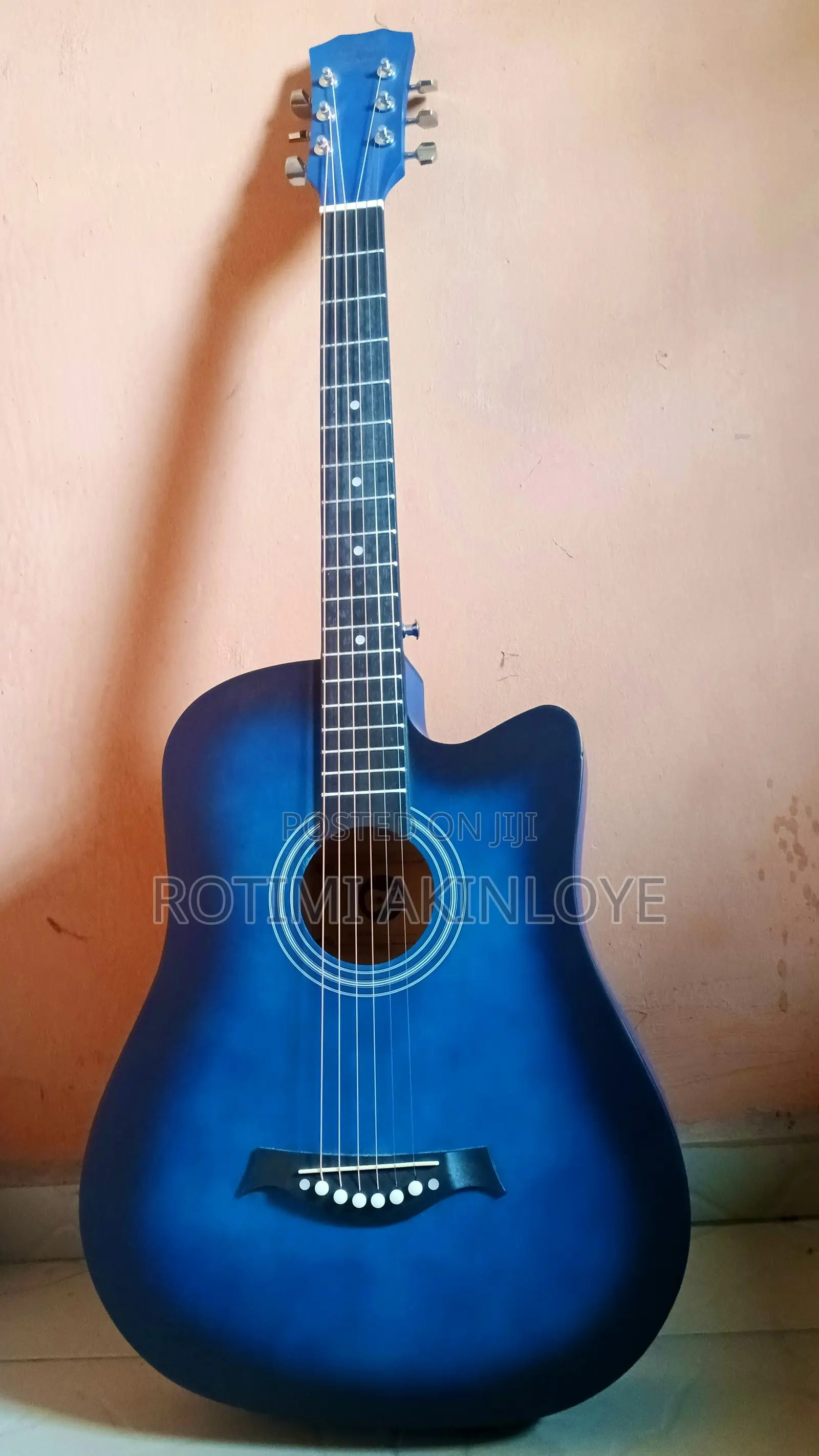 Box Guitar