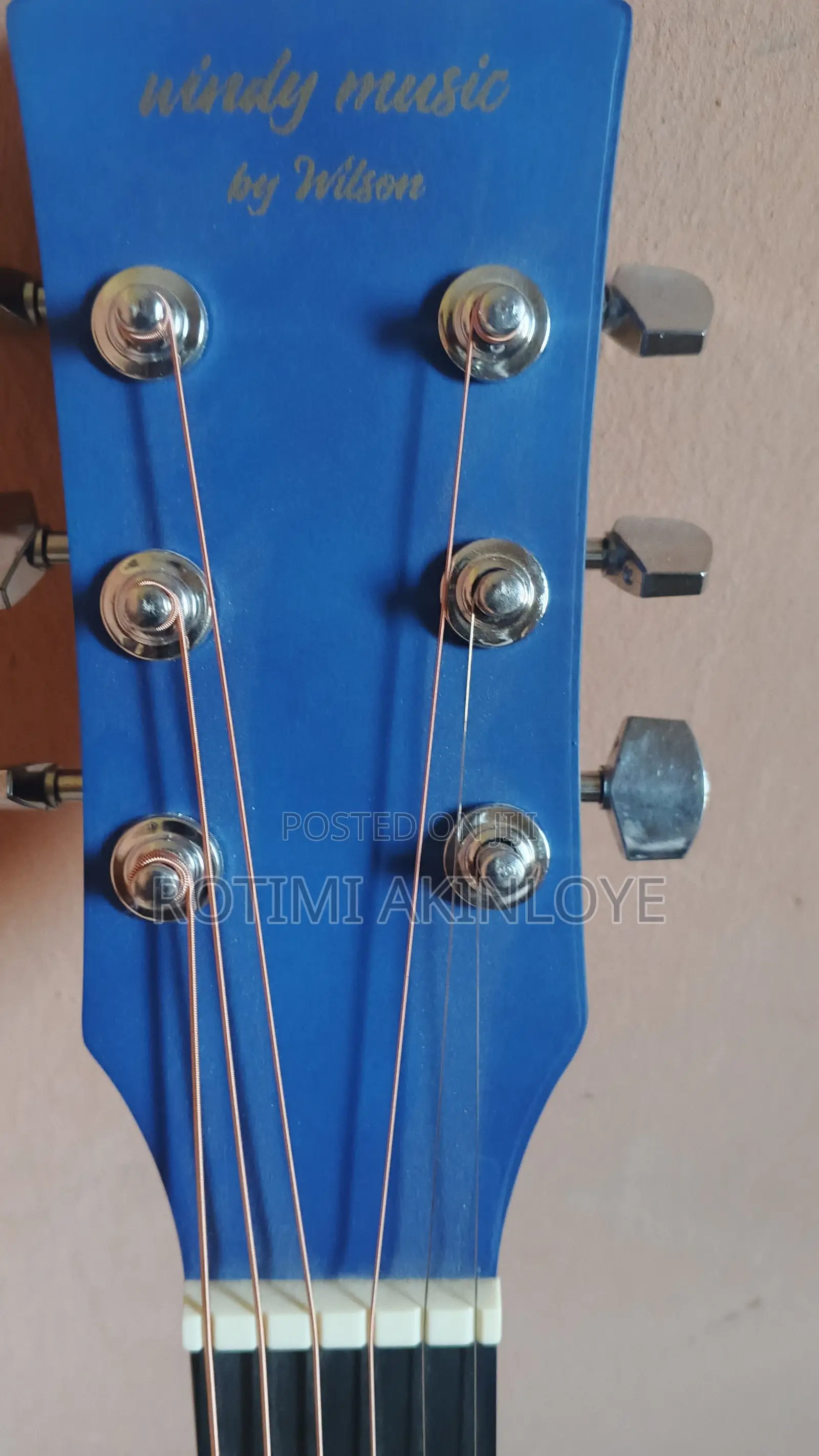 Box Guitar