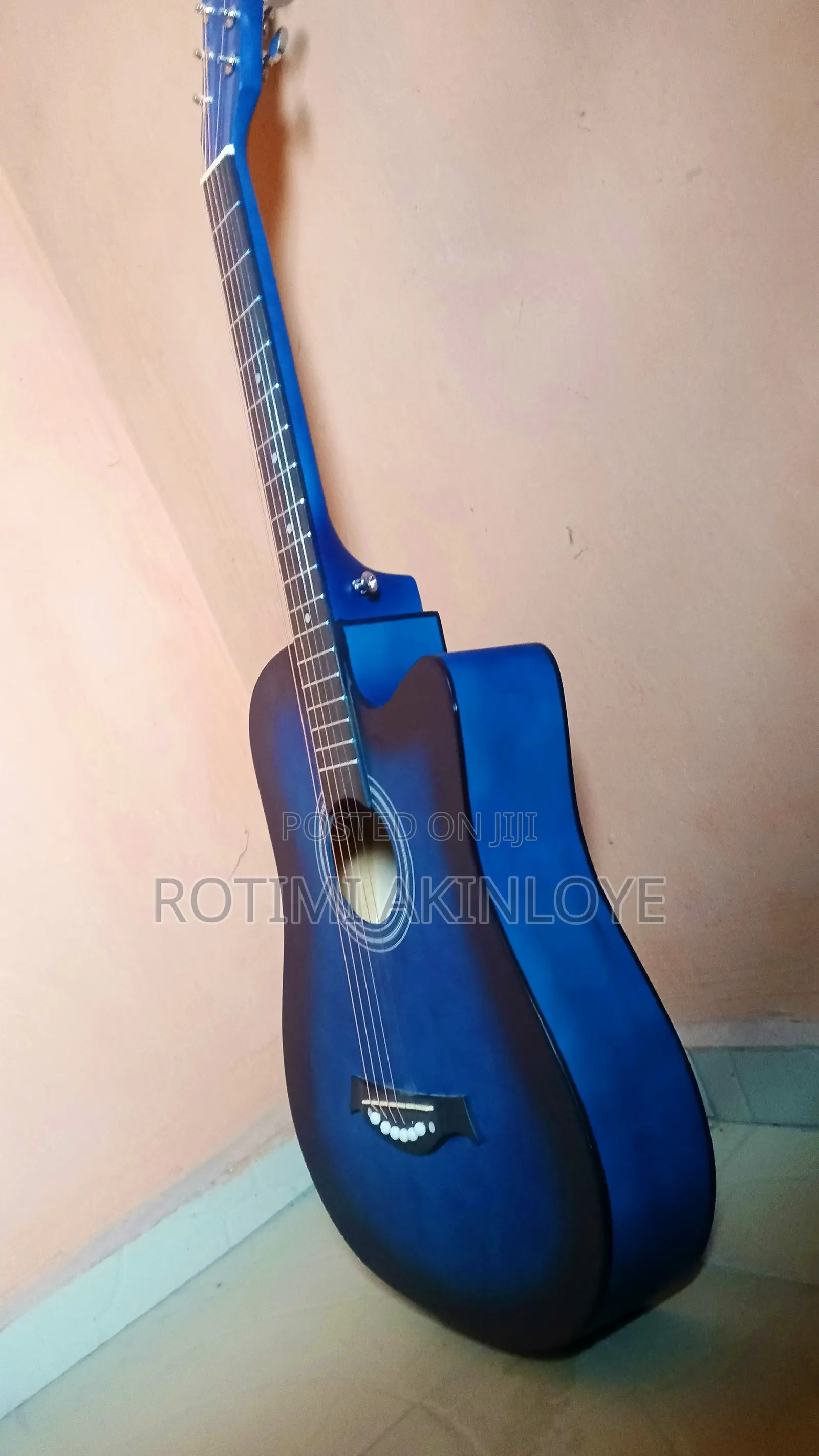Box Guitar