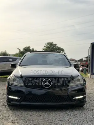 Mercedes-Benz C300 Sport 4Matic Sedan AWD (3.0L 6cyl 7A) 2012 Black