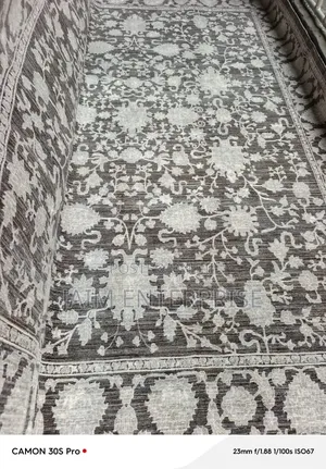 8 by 10 Express Brown American Sky Center Rug