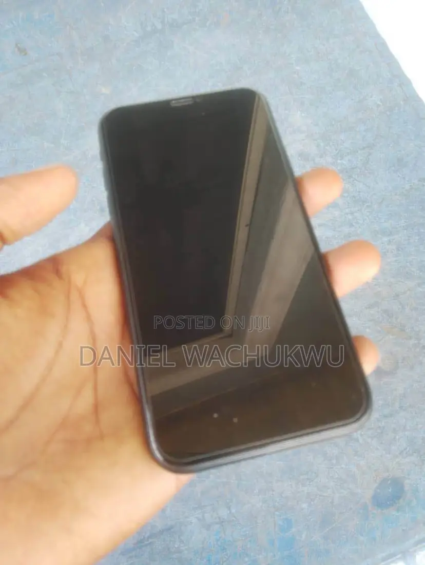 Apple iPhone XR 128 GB Black