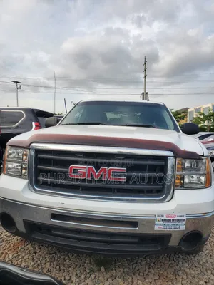 GMC Sierra 2011 White