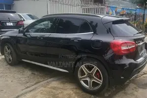 Mercedes-Benz GLA 250 2015 Black