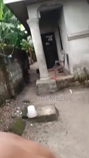 6bdrm Bungalow in Obio-Akpor for sale