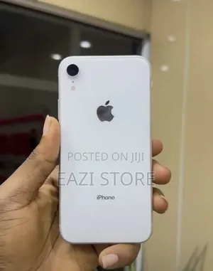 Apple iPhone XR 64 GB White