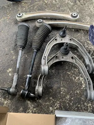Porsche Cayenne 2008 Upper Arm, Tie Rod, Back Camber