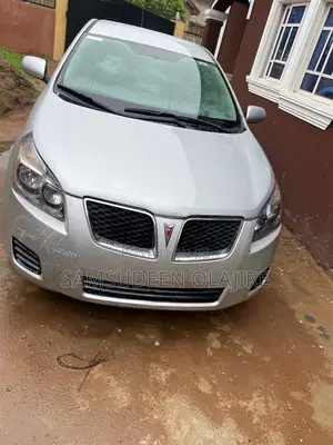 Pontiac Vibe 1.8L 2010 Silver