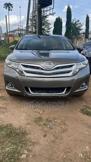 Toyota Venza V6 AWD 2011 Brown