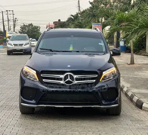 Mercedes-Benz M Class ML350 4MATIC 4dr SUV AWD (3.5L 6cyl 7A) 2015 Blue
