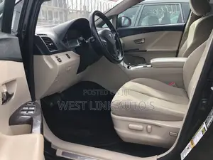 Toyota Venza XLE 2010 Black