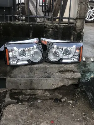 Headlights for Lr4