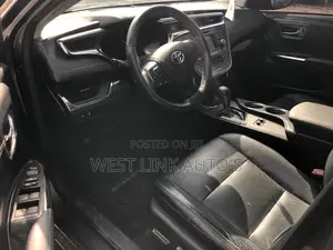 Toyota Avalon XLE FWDSedan (3.6L 6cyl 6A) 2016