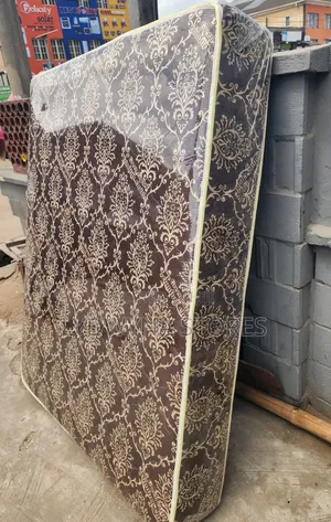 Lovely Comfortable Quality 41⁄2 by 6 10inches Semi Orthopedic Mattress