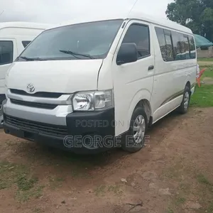 Toyota HiAce 2012 White