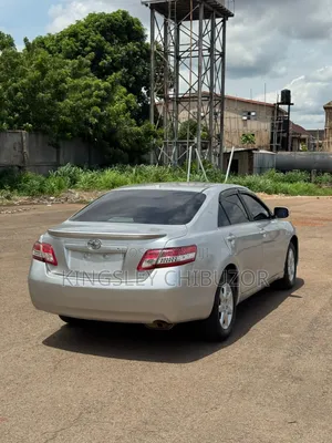 Toyota Camry 2010 Silver