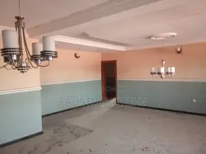 3bdrm Block of Flats in Zone 4 / Wuse for sale
