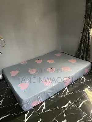 Clean 4.5 By 6 Foam Mattress For Sale (Neatly Used)