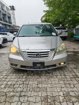 Honda Odyssey Touring 2009 Silver
