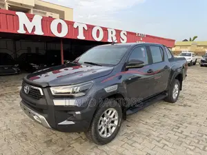 Toyota Hilux 2021 Gray