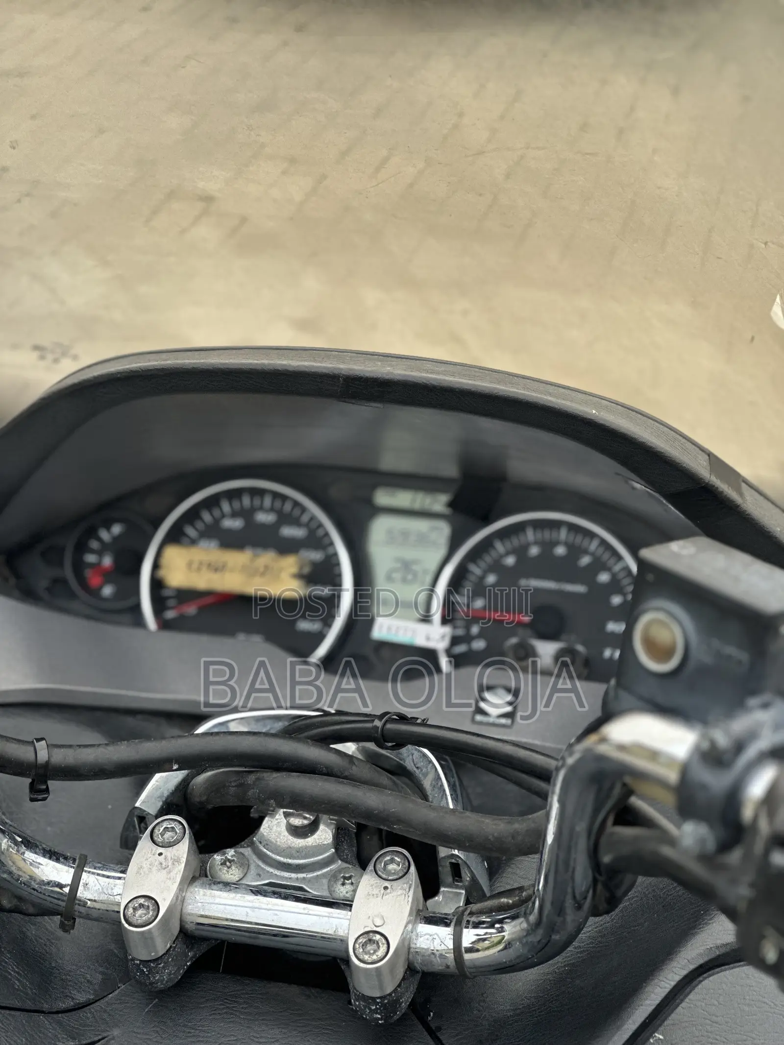 Suzuki Burgman 2017 White