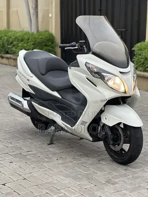 Suzuki Burgman 2017 White