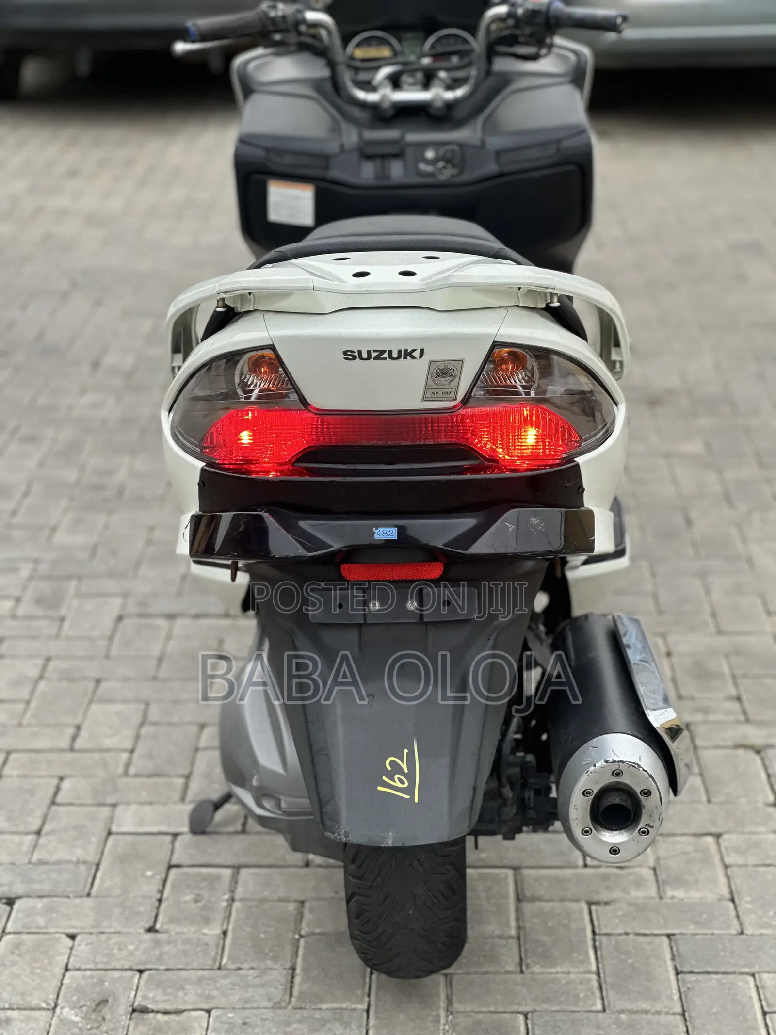 Suzuki Burgman 2017 White