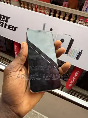 Apple iPhone X 64 GB White