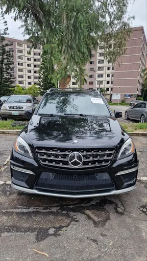 Mercedes-Benz M Class ML63 AMG 4dr SUV AWD (5.5L 8cyl Turbo 7A) 2014