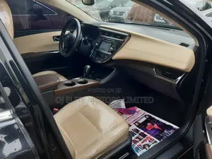 Toyota Avalon XLE Sedan FWD (3.5L 6cyl 6A) 2017 Black