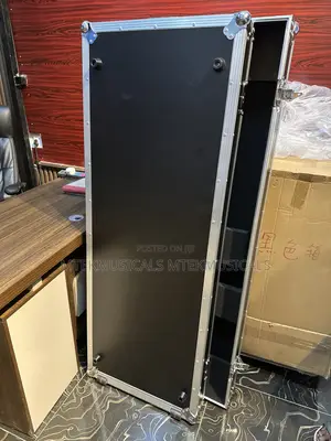 Montage8 Flight Case