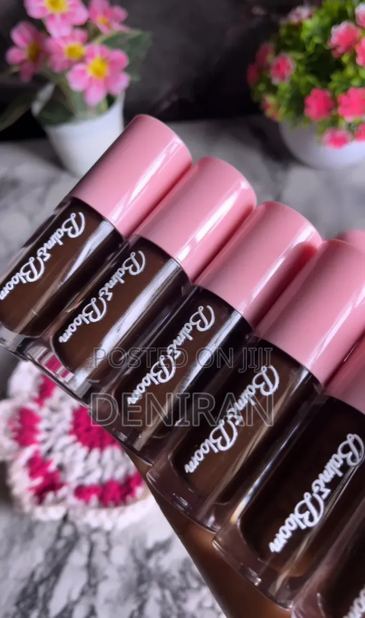 Pretty Lip Gloss, Different Brands Available