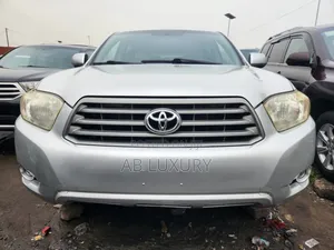 Toyota Highlander Base 2010 Silver