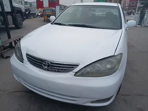 Toyota Camry 2004 White