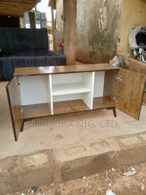 6 Capacity Center Table