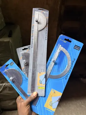 Protractor Difference Sizes
