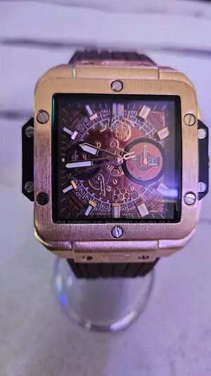 Hublot Wristwatch the Brown Is and the Black 