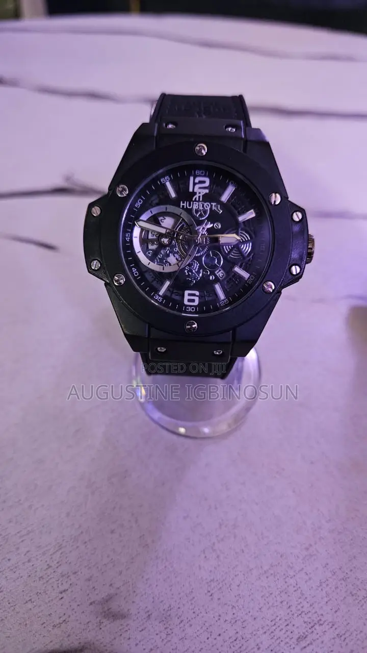 Hublot Wristwatch the Brown Is and the Black 