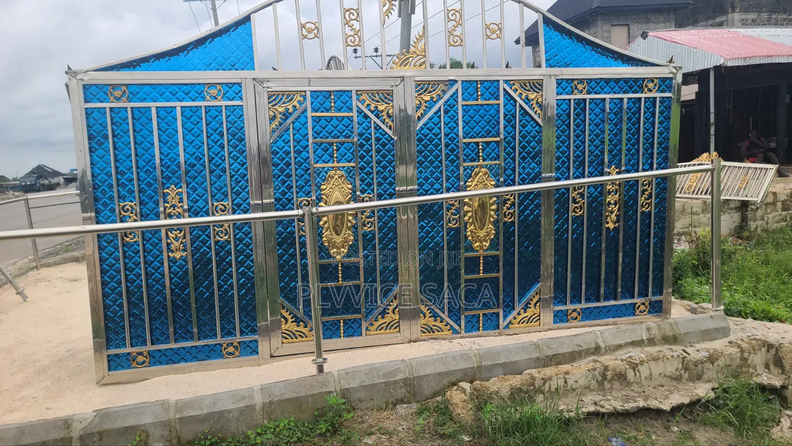 Gold Middle Stainless Gate