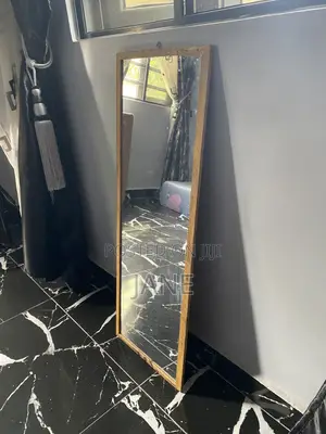 Neatly Used Mirror for Sale